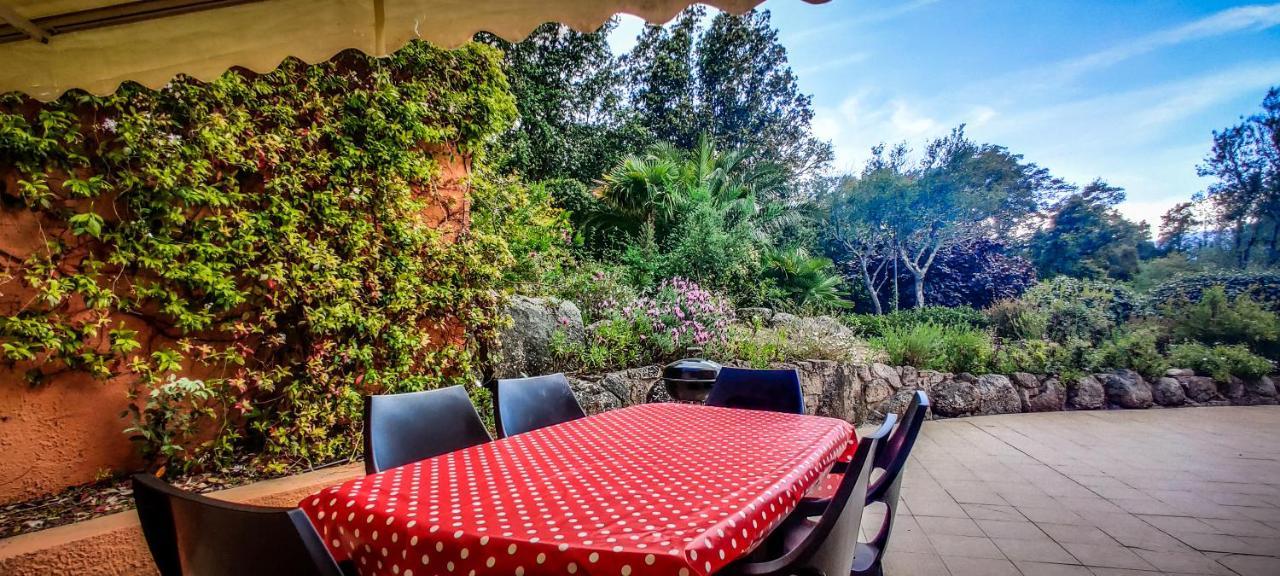 Residence Les Jardins De Sainte-Lucie "Piscine Chauffee" מראה חיצוני תמונה