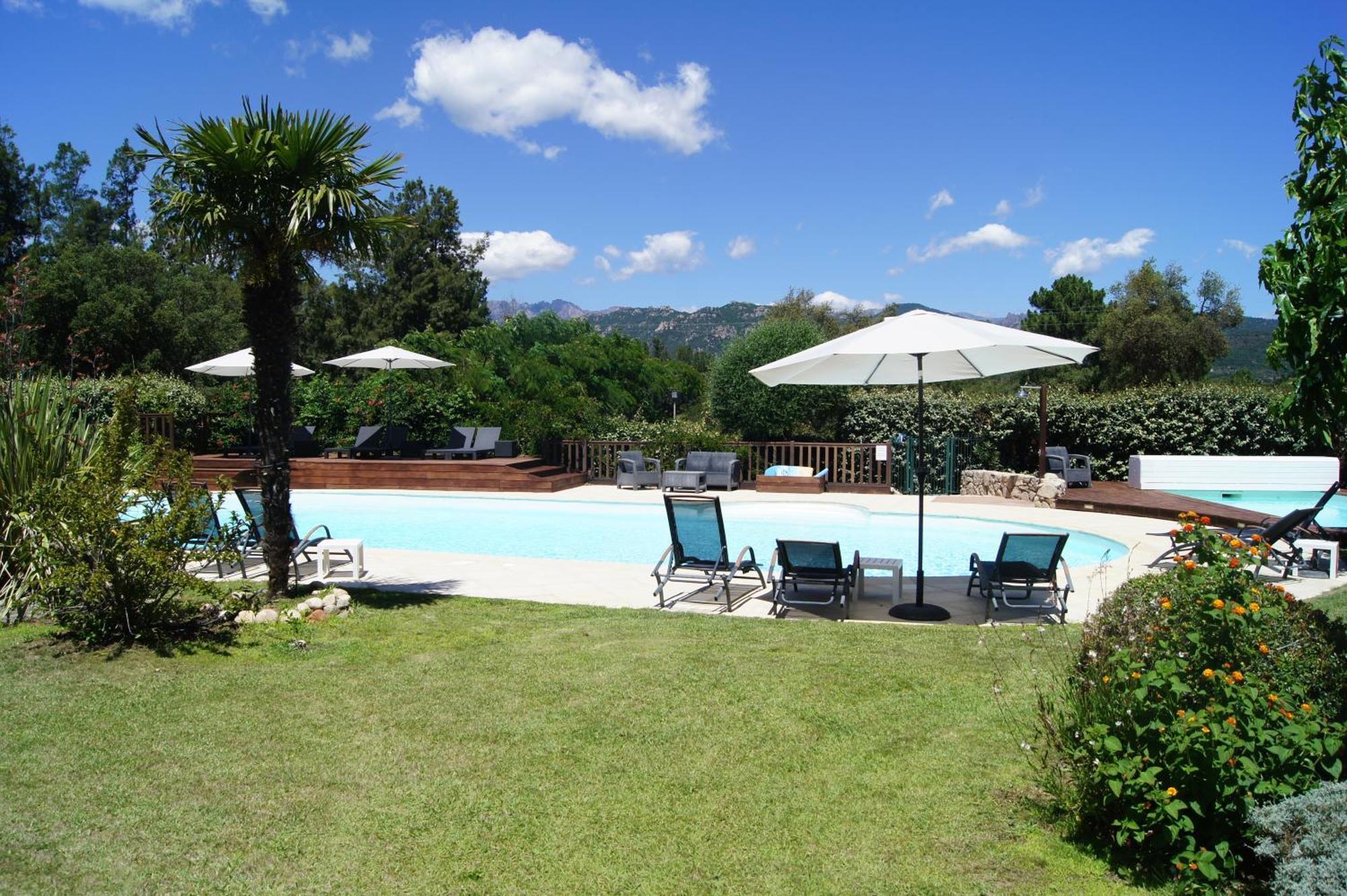 Residence Les Jardins De Sainte-Lucie "Piscine Chauffee" מראה חיצוני תמונה