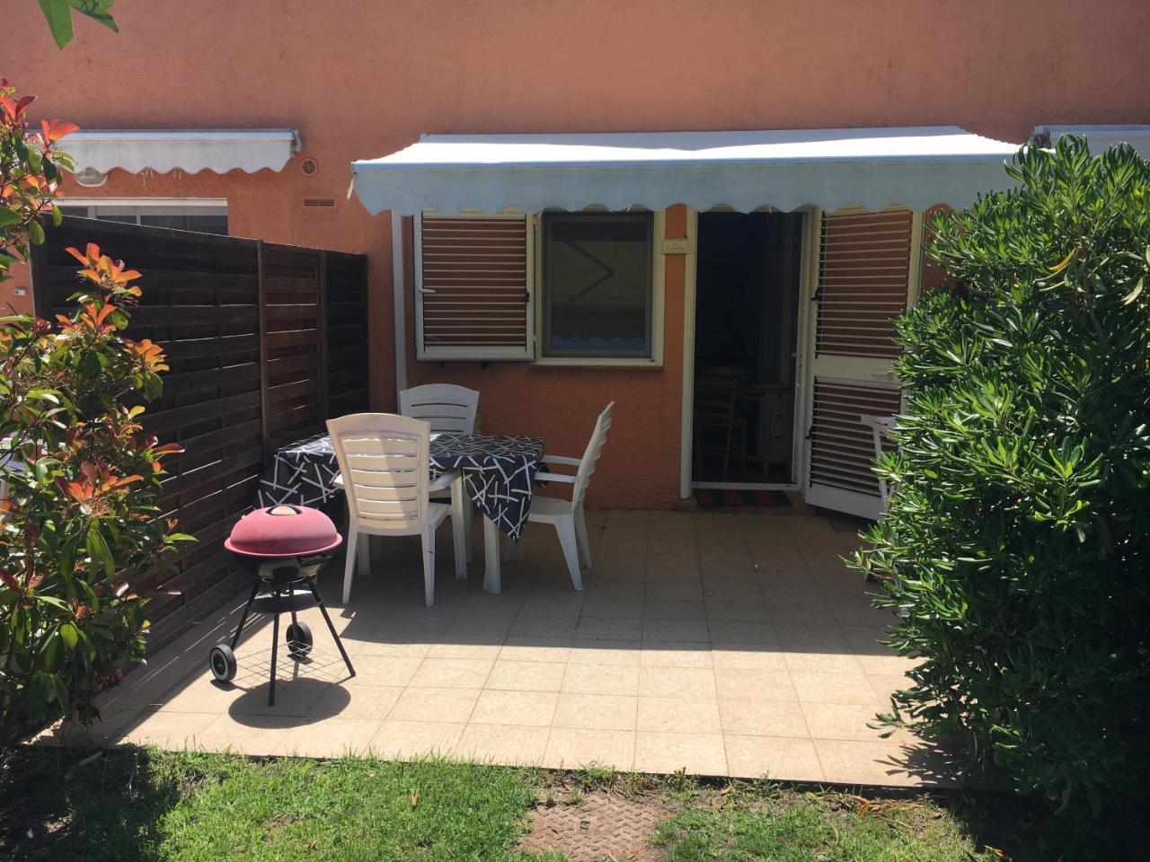 Residence Les Jardins De Sainte-Lucie "Piscine Chauffee" מראה חיצוני תמונה